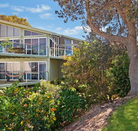 Arty Beach House at Lighthouse Beach - Hervey Bay Accommodation