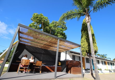 Batemans Bay Hotel - Hervey Bay Accommodation 1