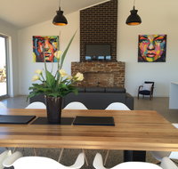 Bella Vista Farm House - Adelaide Hills - Hervey Bay Accommodation