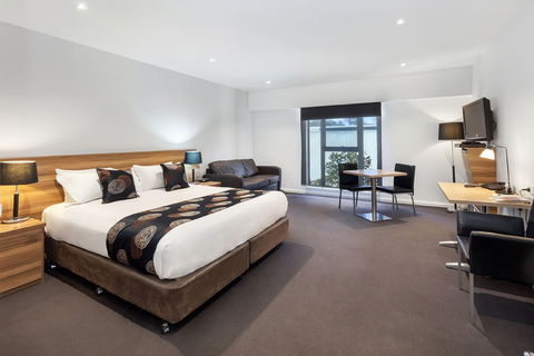 Best Western Plus Ballarat Suites - Hervey Bay Accommodation 0