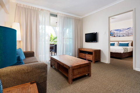 Broadwater Resort Como - Hervey Bay Accommodation 1