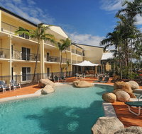 Cairns Queenslander Hotel and Apartments - Hervey Bay Accommodation
