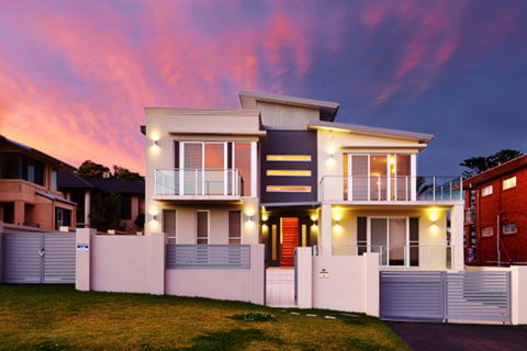 Casa Del Mar - Hervey Bay Accommodation 1