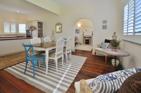 Clemandtines Vintage Beach Estate - Tourism Hervey Bay 2