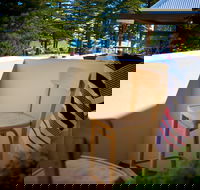 Cottesloe Artist's Beach Retreat - Hervey Bay Accommodation