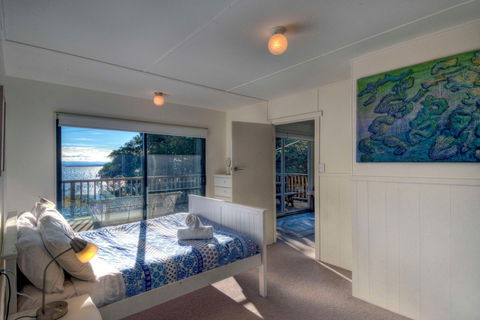 Cove Cottage - Hervey Bay Accommodation 0