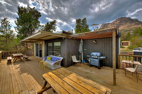 Cove Cottage - Hervey Bay Accommodation 1