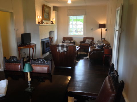 Crookwell Farmhouse - Hervey Bay Accommodation 1