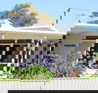 Deckadence Seafront - Hervey Bay Accommodation