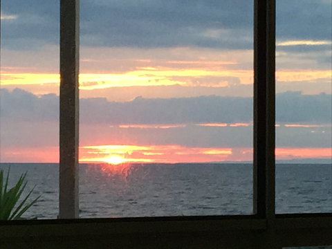 Deckadence Seafront - Hervey Bay Accommodation 1