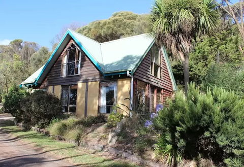 Eastern Reef Cottages - Hervey Bay Accommodation 0