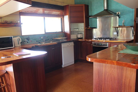 Eastern Reef Cottages - Hervey Bay Accommodation 2