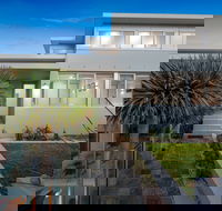 Elanora - Hervey Bay Accommodation