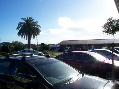 Geelong Golden Palms Motel - Hervey Bay Accommodation 2