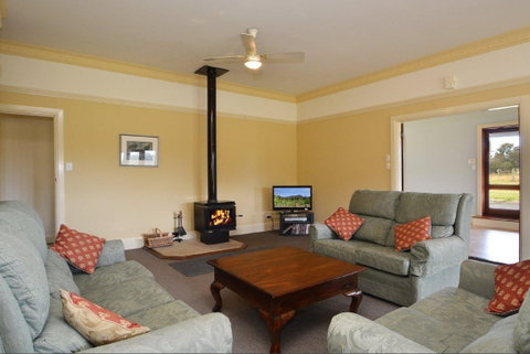 Grasmere Estate Homestead - Hervey Bay Accommodation 0