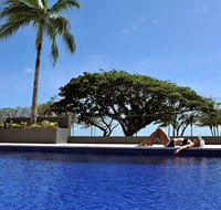Holiday Inn Cairns Harbourside - Hervey Bay Accommodation