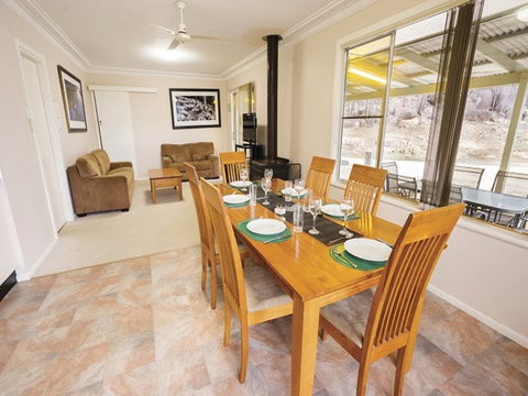 Lavender Vale Cottage - Hervey Bay Accommodation 2