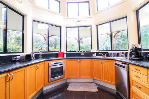 Lumeah House - Hervey Bay Accommodation 2