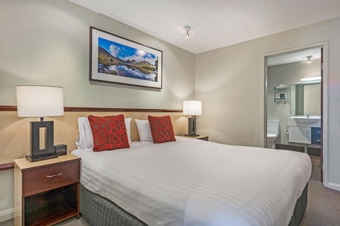 Mantra One Sandy Bay Road - Hervey Bay Accommodation 1