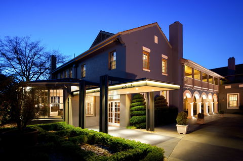 Peppers Mineral Springs Hotel - Tourism Hervey Bay 0