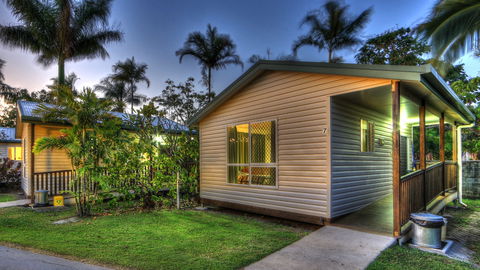 Queens Beach Tourist Village - Hervey Bay Accommodation 2