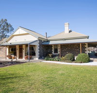 SINKINSON HOUSE - Mount Torrens - Hervey Bay Accommodation