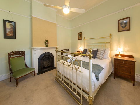 SINKINSON HOUSE - Mount Torrens - Hervey Bay Accommodation 2
