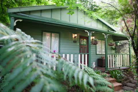 Strawberry Patch Cottage - Hervey Bay Accommodation 0