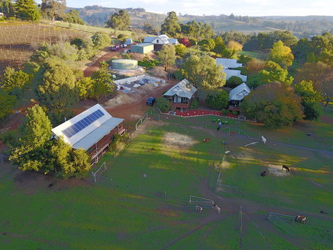 Sunnyhurst Chalets Farmstay - Hervey Bay Accommodation 0