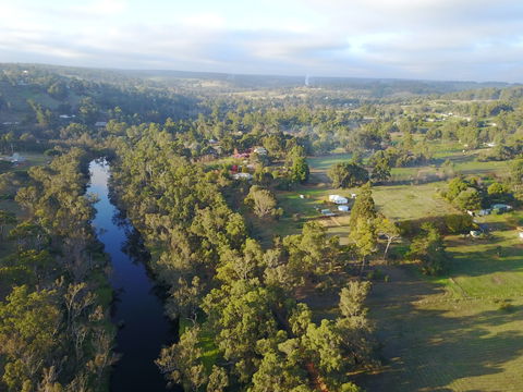Sunnyhurst Chalets Farmstay - Hervey Bay Accommodation 1