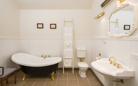 Timboon House & Stables - Hervey Bay Accommodation 1