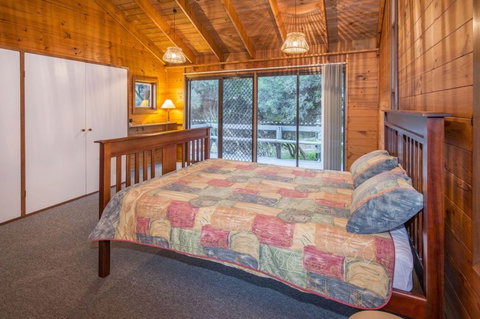 Yallingup Beach House - Hervey Bay Accommodation 1