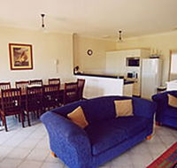 A Beachfront Villa Rockingham - Hervey Bay Accommodation