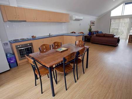 Albany Bayside Ocean Villas - Hervey Bay Accommodation 0
