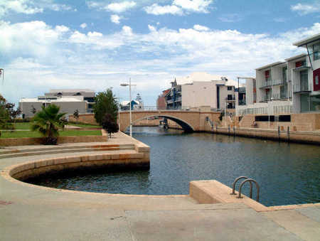Crest Del Mar Apartments - Hervey Bay Accommodation 0