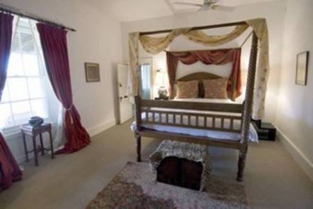 Faversham House York - Hervey Bay Accommodation 3