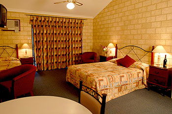 Karri Forest Motel & Restaurant - Hervey Bay Accommodation 3