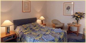 Mandurah Foreshore Motel - Hervey Bay Accommodation 0