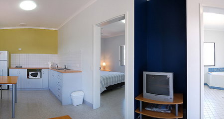 Mandurah Ocean Marina Chalets - Hervey Bay Accommodation 3