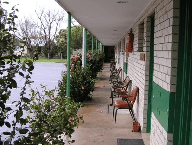 Mount Barker Valley Views Motel & Chalets - Hervey Bay Accommodation 4
