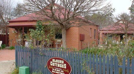 Albury Cottages - Tourism Hervey Bay 0