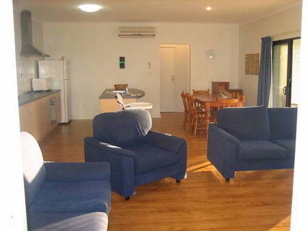 Busselton Beachfront - Hervey Bay Accommodation 1