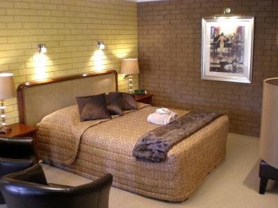 Estelle Kramer Motor Inn - Hervey Bay Accommodation 0