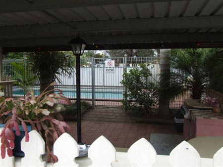 Avalon Holiday Units - Hervey Bay Accommodation 1