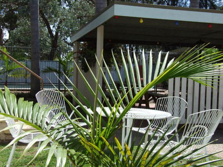 Avalon Holiday Units - Hervey Bay Accommodation 2