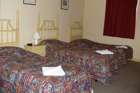 Knickerbocker Hotel Motel - Hervey Bay Accommodation 0