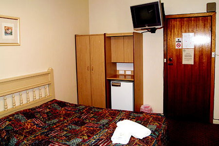 Knickerbocker Hotel Motel - Hervey Bay Accommodation 1