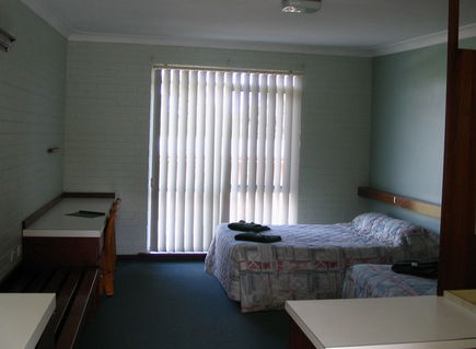 Walpole Hotel Motel - Hervey Bay Accommodation 1