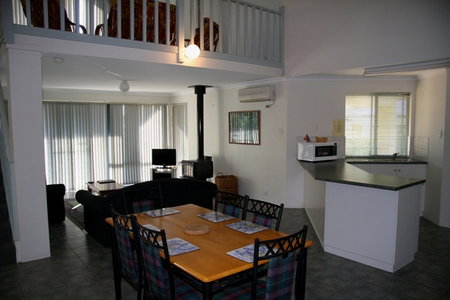 Walpole Bayside Villas - Hervey Bay Accommodation 2