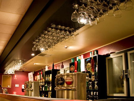 The Bull And Bush Tavern - Hervey Bay Accommodation 4